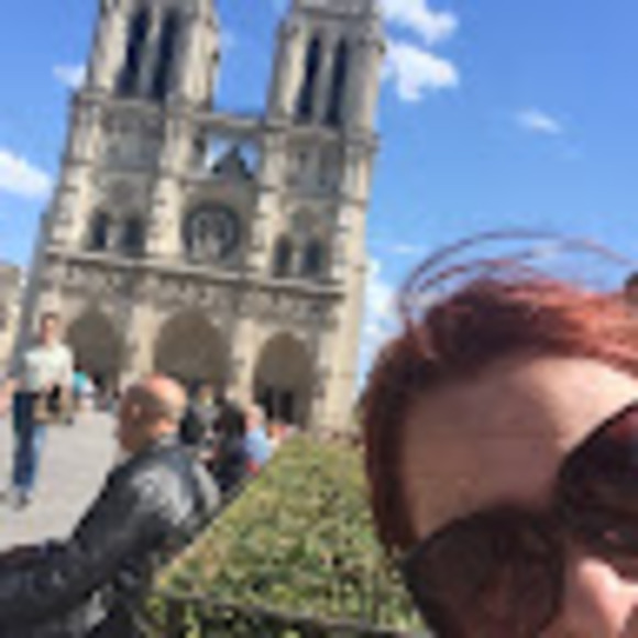 Meet your Posher, Nathalie - Picture 1 of 1